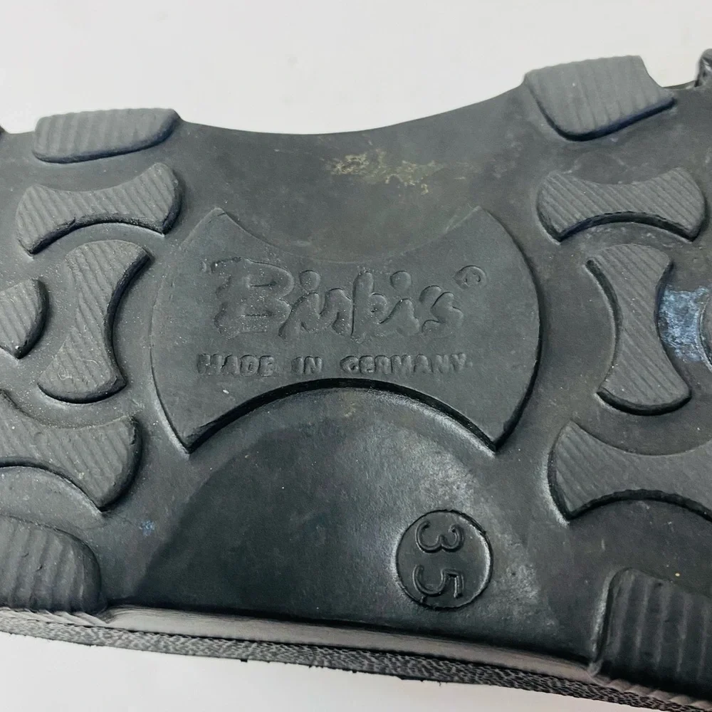 Birki’s Caribbean Black Sandals Size 4